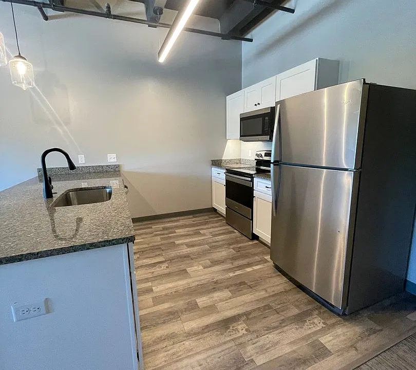 712 Commercial St #209