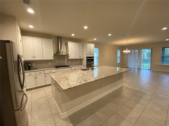 3rd image of 4652 Tivoli Dr