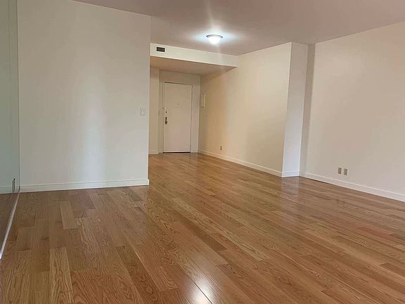 4th image of 721 5th Ave APT 52C