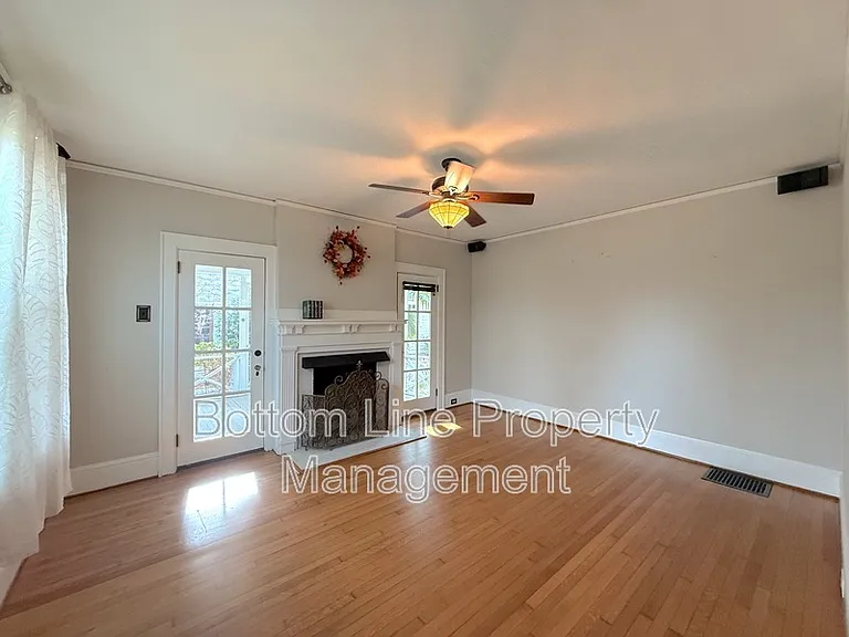 613 S York St — Photo 5