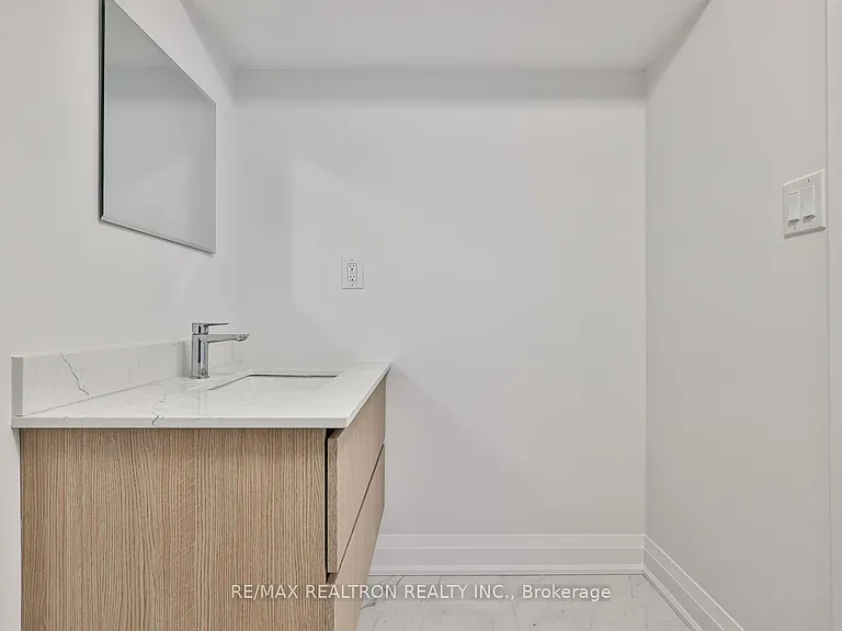 101 Sophia St W — Photo 15