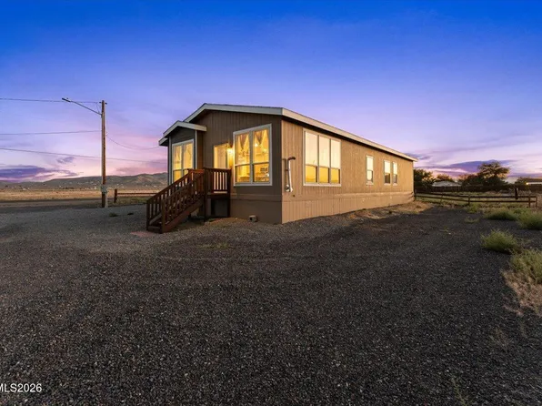 3913 Amber St, Silver Springs, NV 89429