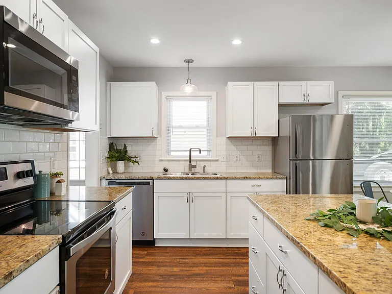 5243 E Market St — Photo 11