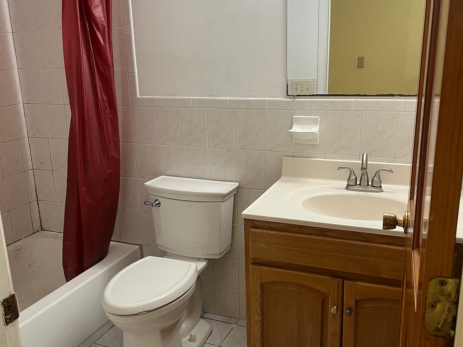 3 bed, 1200 sqft, $2,950 — Photo 2