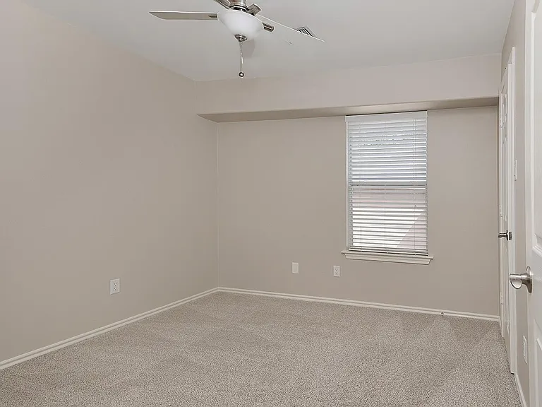 11 Scenic Brook Ct — Photo 13