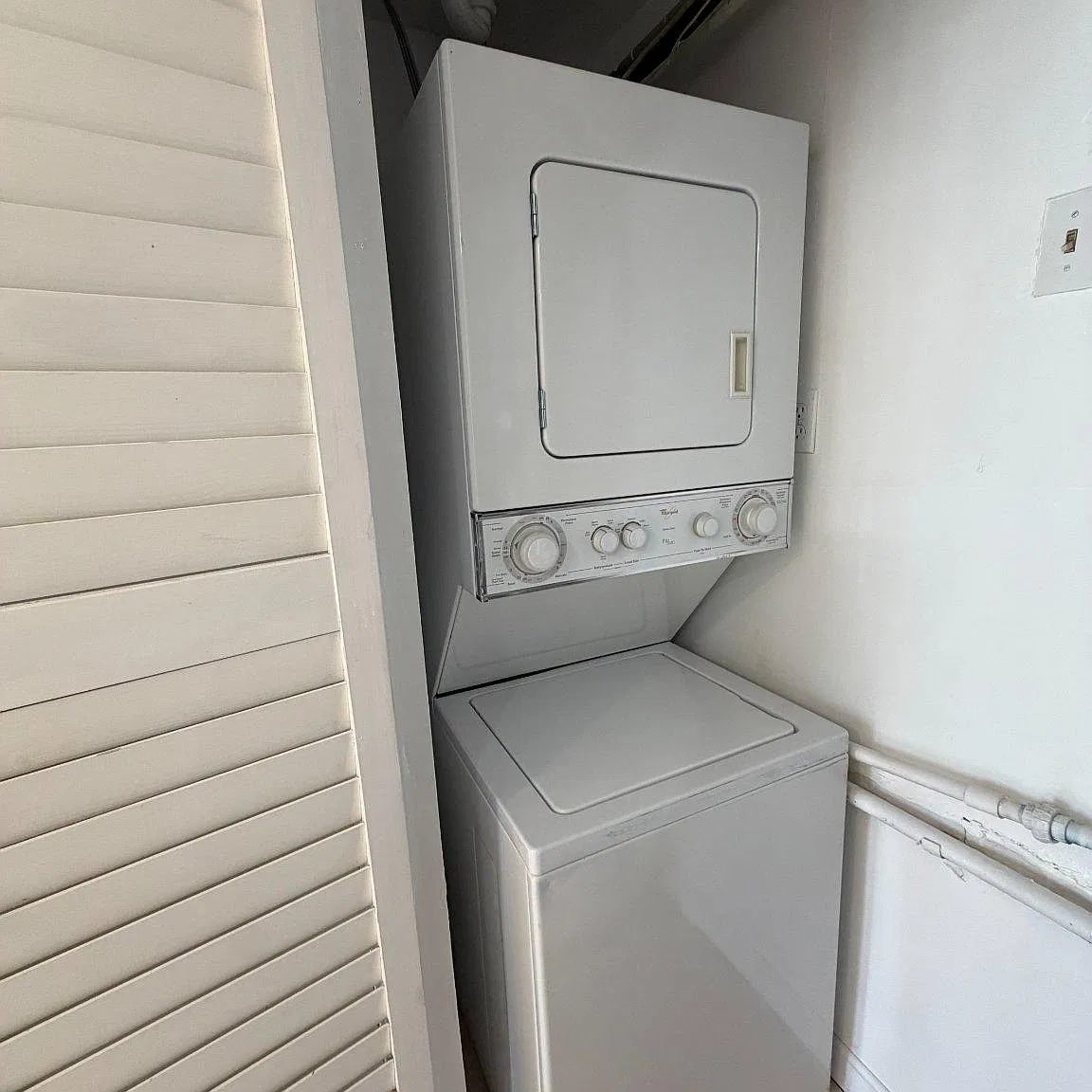 2 bed, 1.0 bath, 818 sqft, $1,800 — Photo 3