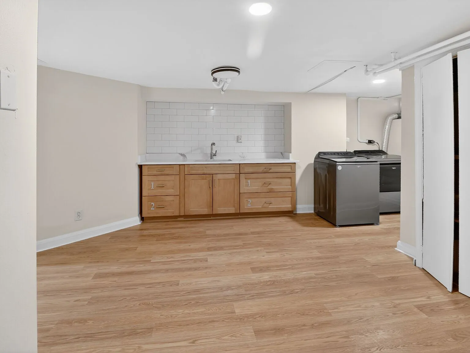 6133 Parkway Drive - 2 — Photo 3