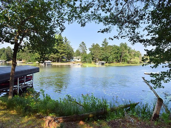 3rd image of 6575 Flowage Dr