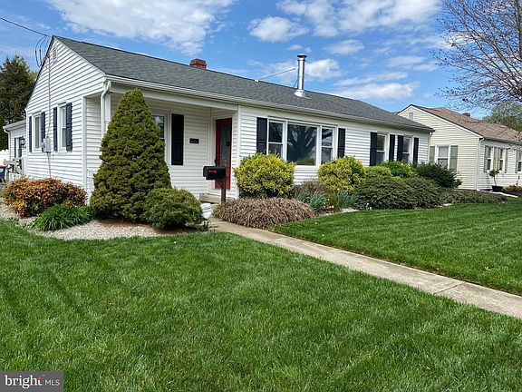 3rd image of 13 Shallcross Pl