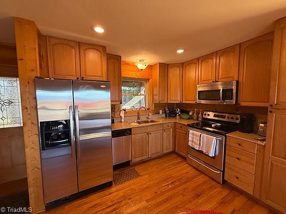 4th image of 1986 Ridge Run Rd