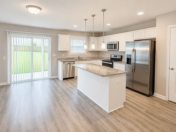 5th image of 721 Tanager Ln