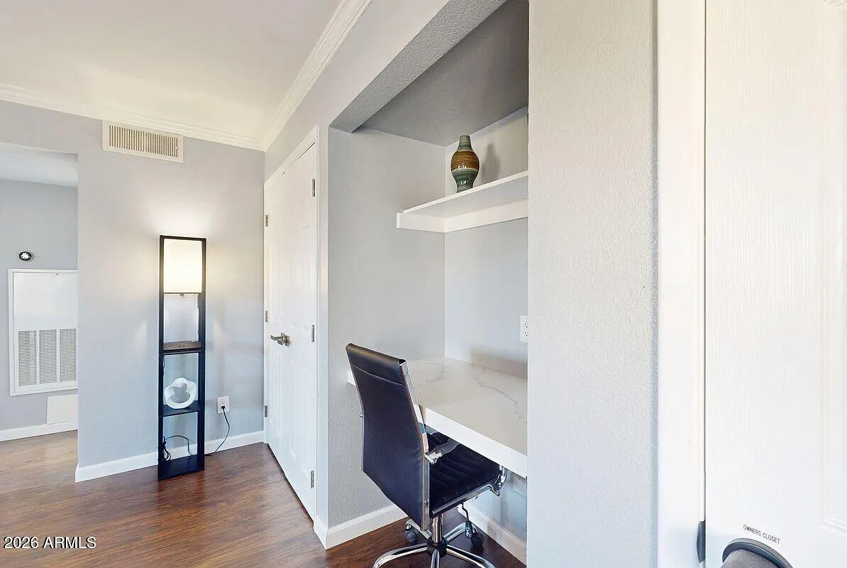 1 bed, 1.0 bath, 725 sqft, $3,100 — Photo 1