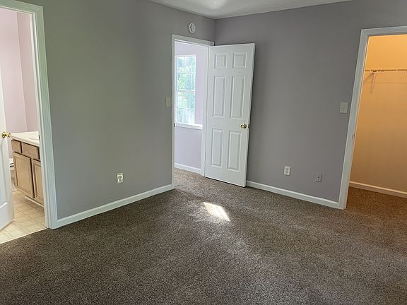 2nd image of 3179 Kingswood Gln #1