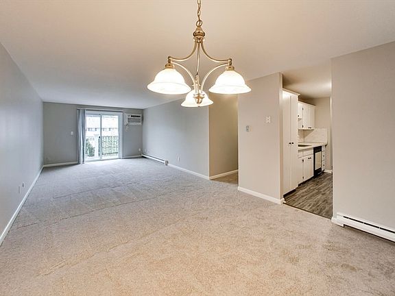 5th image of 200 Manning St APT 27C