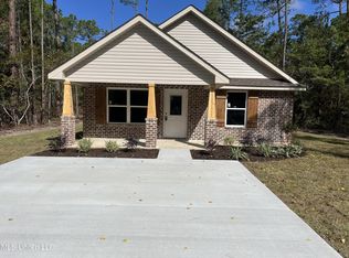 226 Music St, Waveland, MS 39576