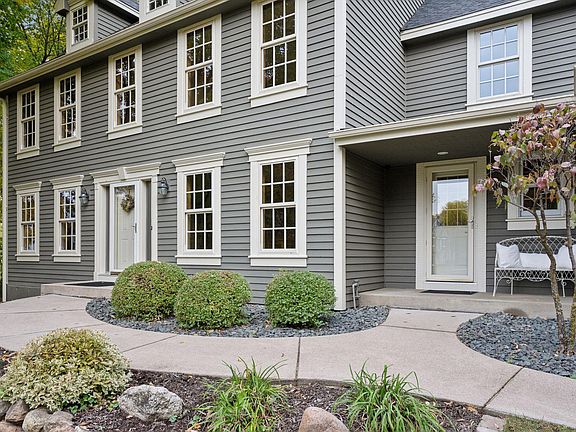 2nd image of 4520 Medina Lake Dr