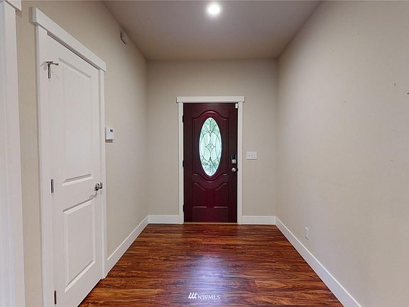 3rd image of 987 NE Musket Way