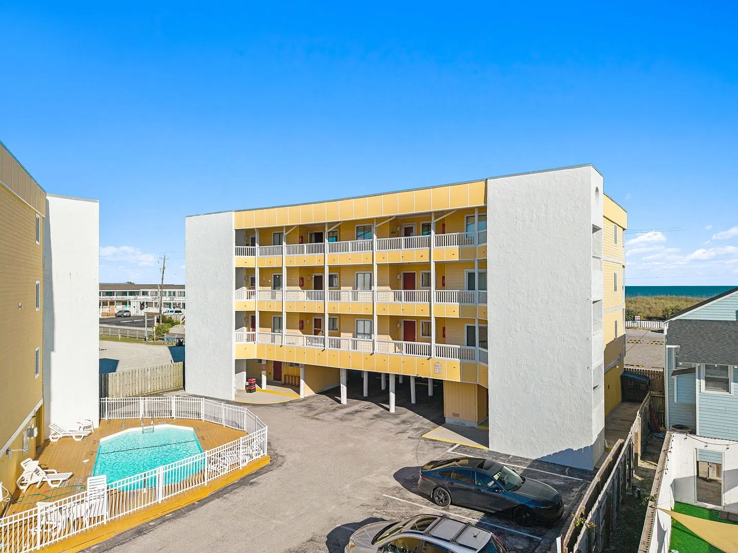 Fully Furnished Coastal Condo | Carolina Beach | Mid-Term & Off-Season Stays — Photo 4