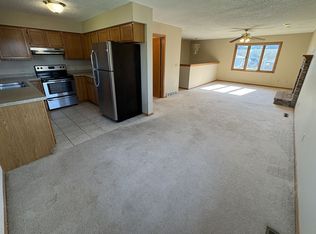 804 - 806 Heartland Hills, Waterloo, IA 50701