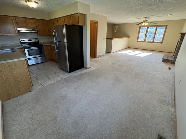 804 - 806 Heartland Hills, 804-806 Heartland Hills Dr, Waterloo, IA 50701