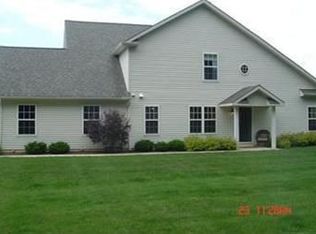708 Cranberry Ct, Avon Lake, OH 44012