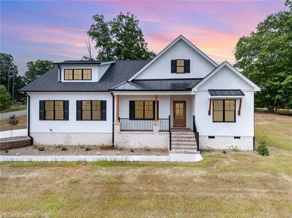 497 Gallaghers Way, Eden, NC 27288