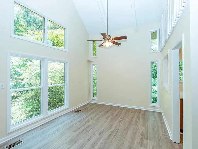 4865 Indian Valley Rd — Photo 5