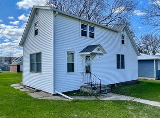 675 Maple St, Wabasso, MN 56293