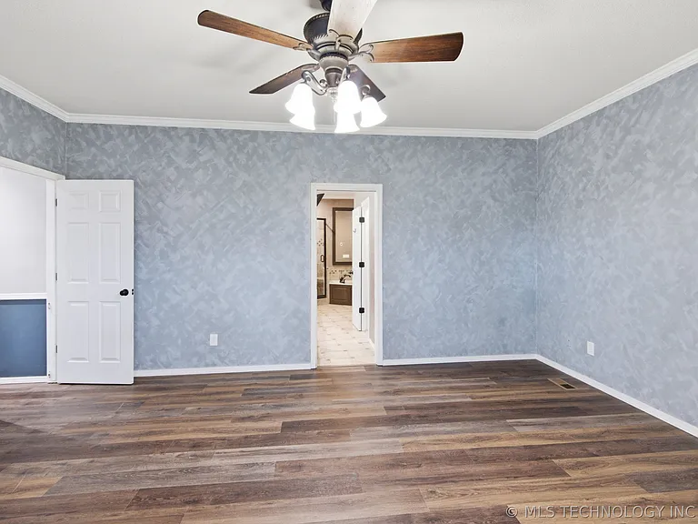 9718 S 99th East Ave — Photo 12