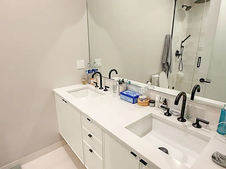 2244 N Kenmore Ave #2S — Photo 17