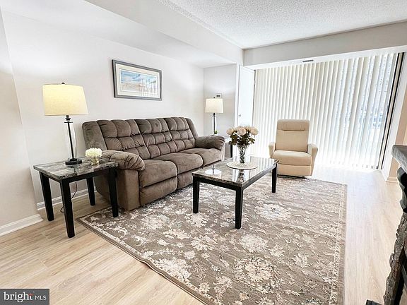 2nd image of 7401 Westlake Ter APT 105
