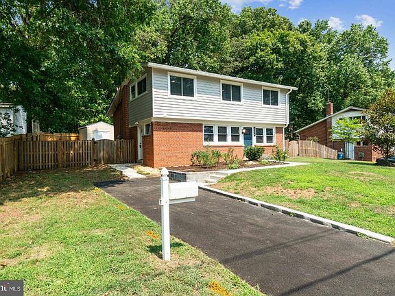3rd image of 6324 Bren Mar Dr