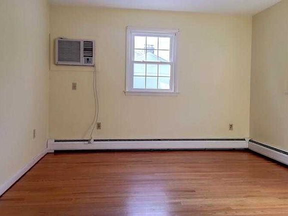 193 Bates Dr Dining Room