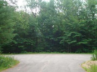 9 McAlister Dr, South Paris, ME 04281