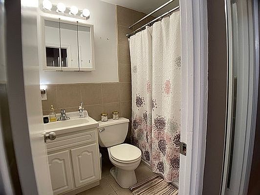 5th image of 3282 Oxford Ave #8