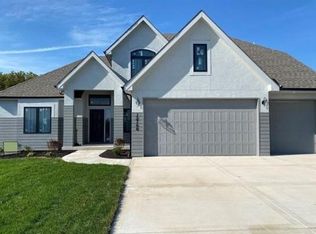13641 Cherry Bark Ct, Kansas City, MO 64152