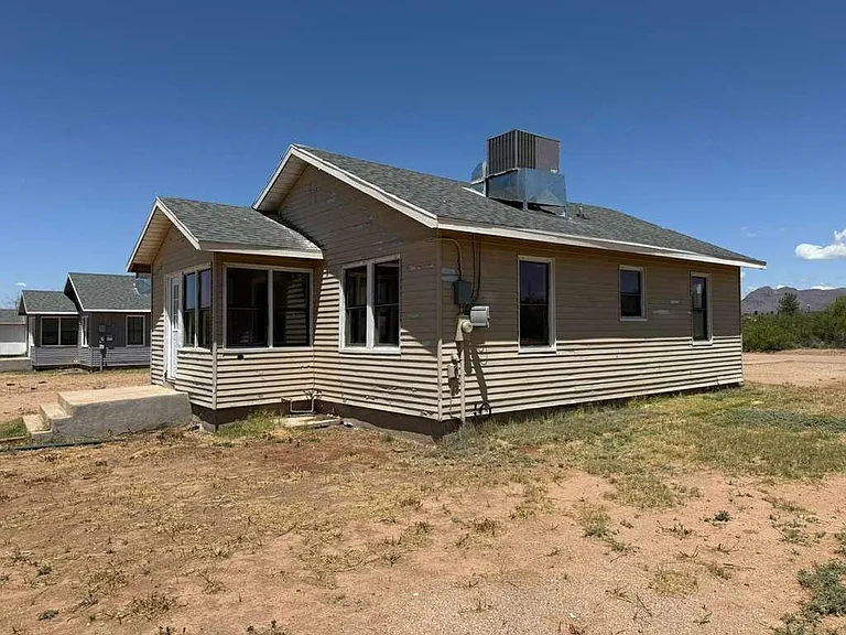 2082 N Cougar Pl — Photo 4