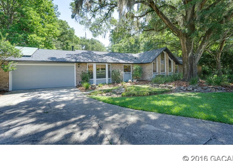 1st image of 1813 NW 93rd Dr