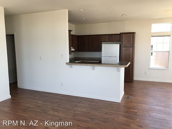 4th image of 3647 W Scott Dr