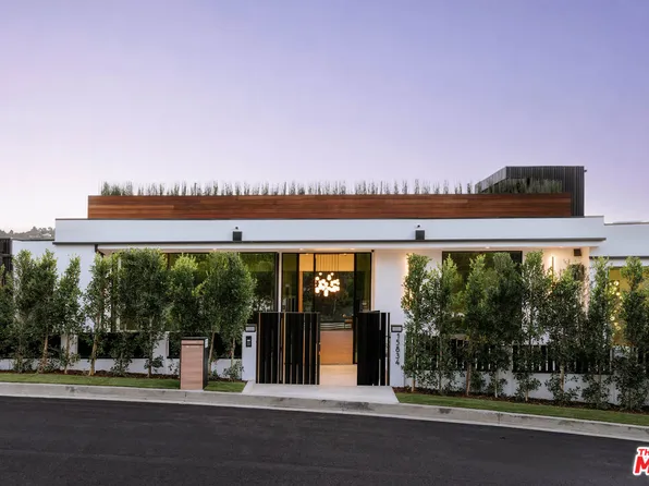 15834 High Knoll Rd, Encino, CA 91436