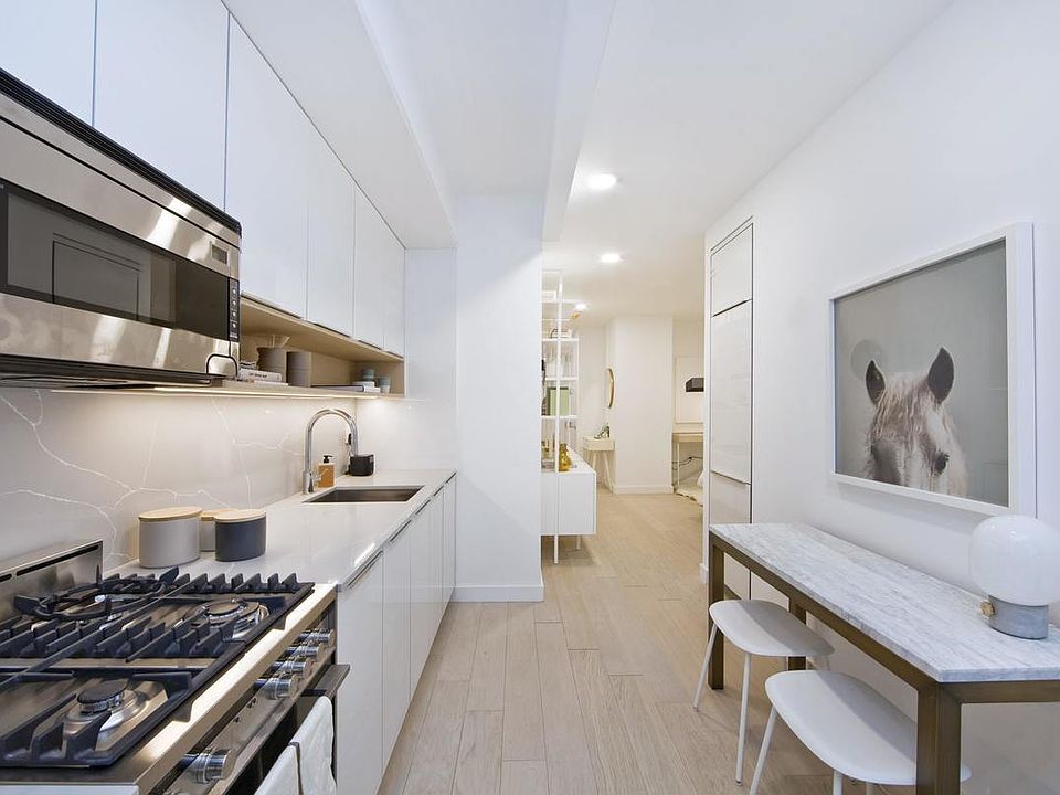 1st image of 20 Broad St APT 2208