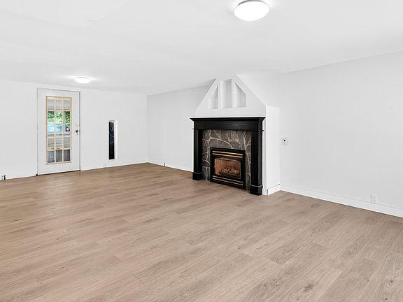 5th image of 12822 229th St