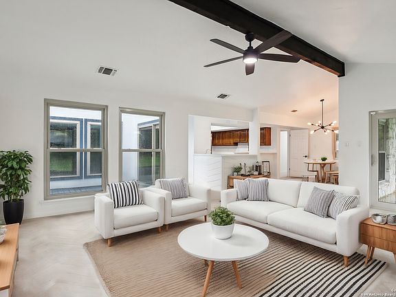 4th image of 2007 Encino Vista