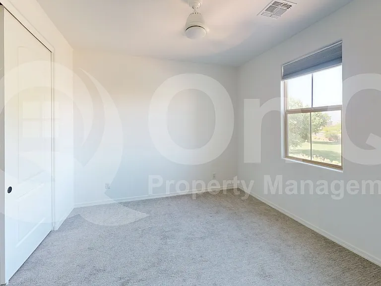 4602 S Flare — Photo 16