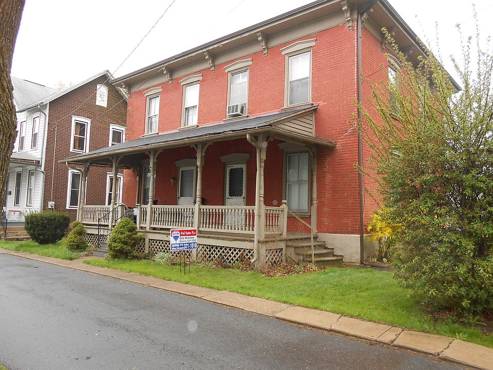 1st image of 821 Baldwin St