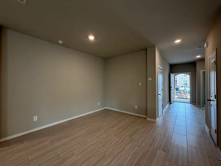8433 Coffee Springs Dr — Photo 19