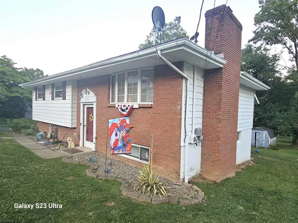 1809 Ryan Rd, Fairmont, WV 26554