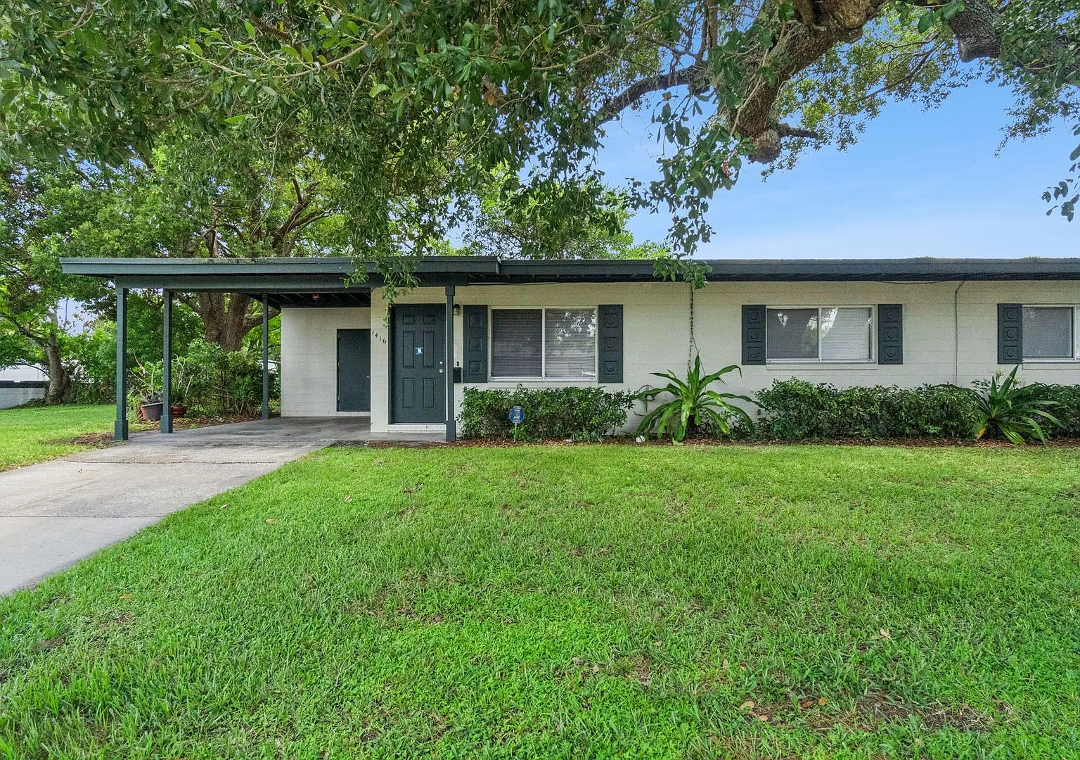 2 BR / 1 BA Home In Beatrice Village — Photo 1