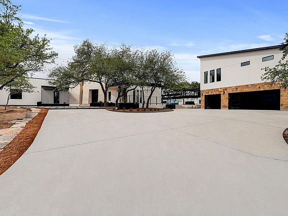 3rd image of 700 Rancho Grande Dr