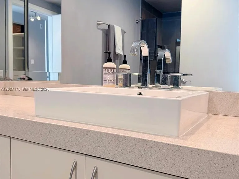 2135 Washington Ct #7 — Photo 16